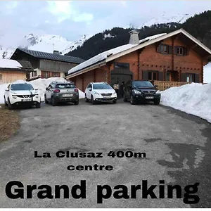  Chalet Aux Pieds France